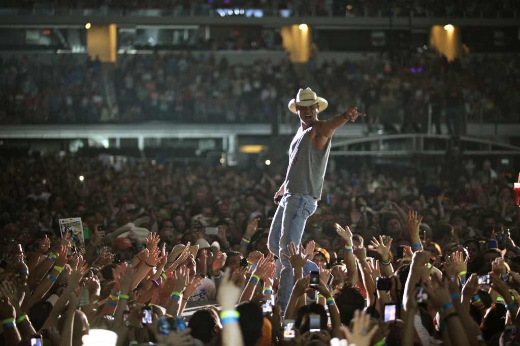 Kenny Chesney talks about playing Seattle next year; tickets on sale